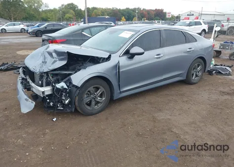 2021 Kia K5 Lx z USA, uszkodzony, nr VIN 5XXG24J2XMG009437